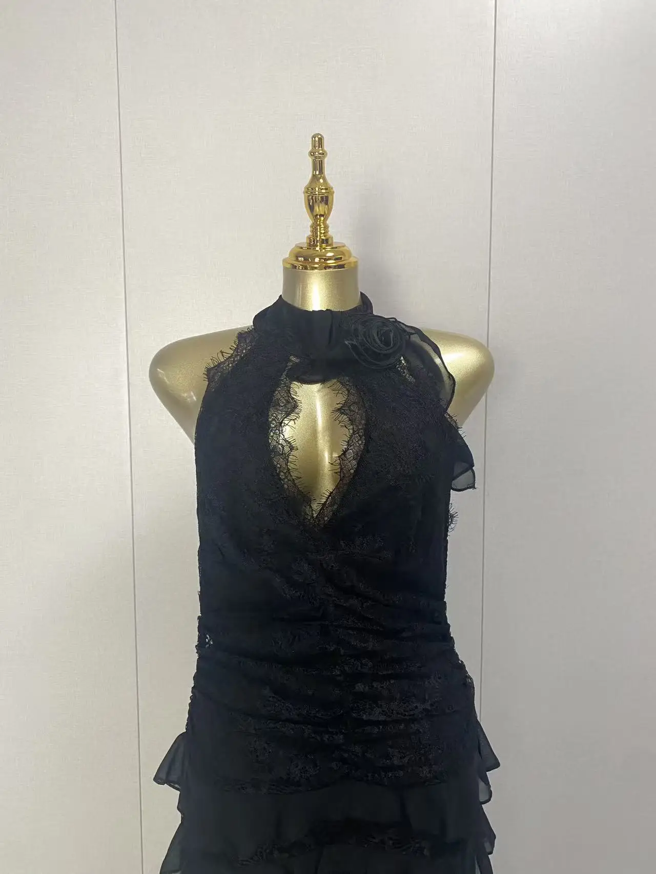 2025 신상 여성 섹시 슬리브리스 딥 V넥 레이스 블랙 바디콘 드레스 2025 우아한 이브닝 클럽 럭셔리 생일 파티 드레스