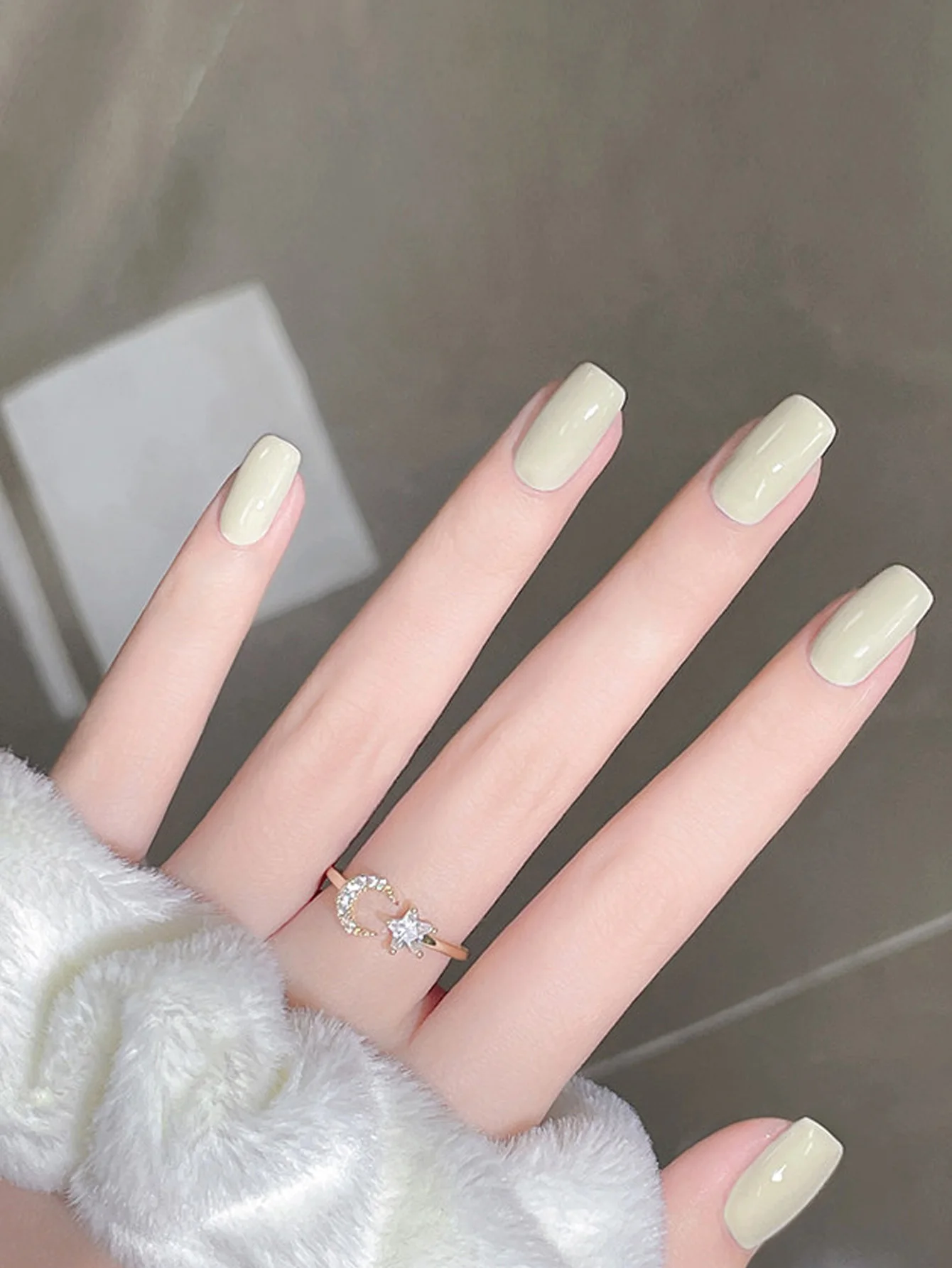 Pepper white nail polish glue 2026 new popular color yogurt white emulsion white light treatment glue exclusive for nail salons