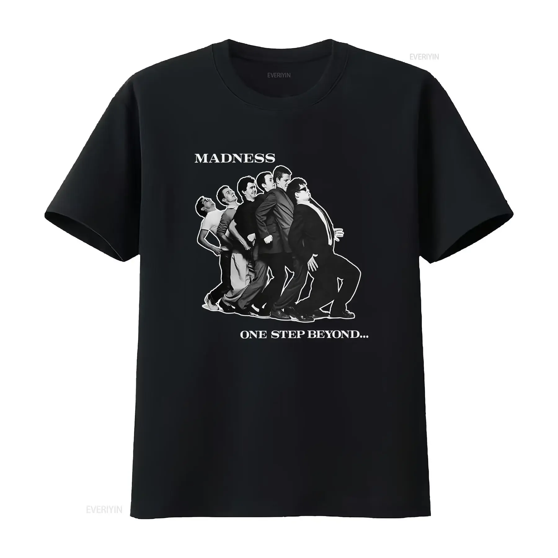 تي شيرت كلاسيكي 90s Madness Band تي شيرت عتيق مغسول قليلاً كاجوال مريح أوم أنيق للجنسين لأزياء الارتداء اليومي #1