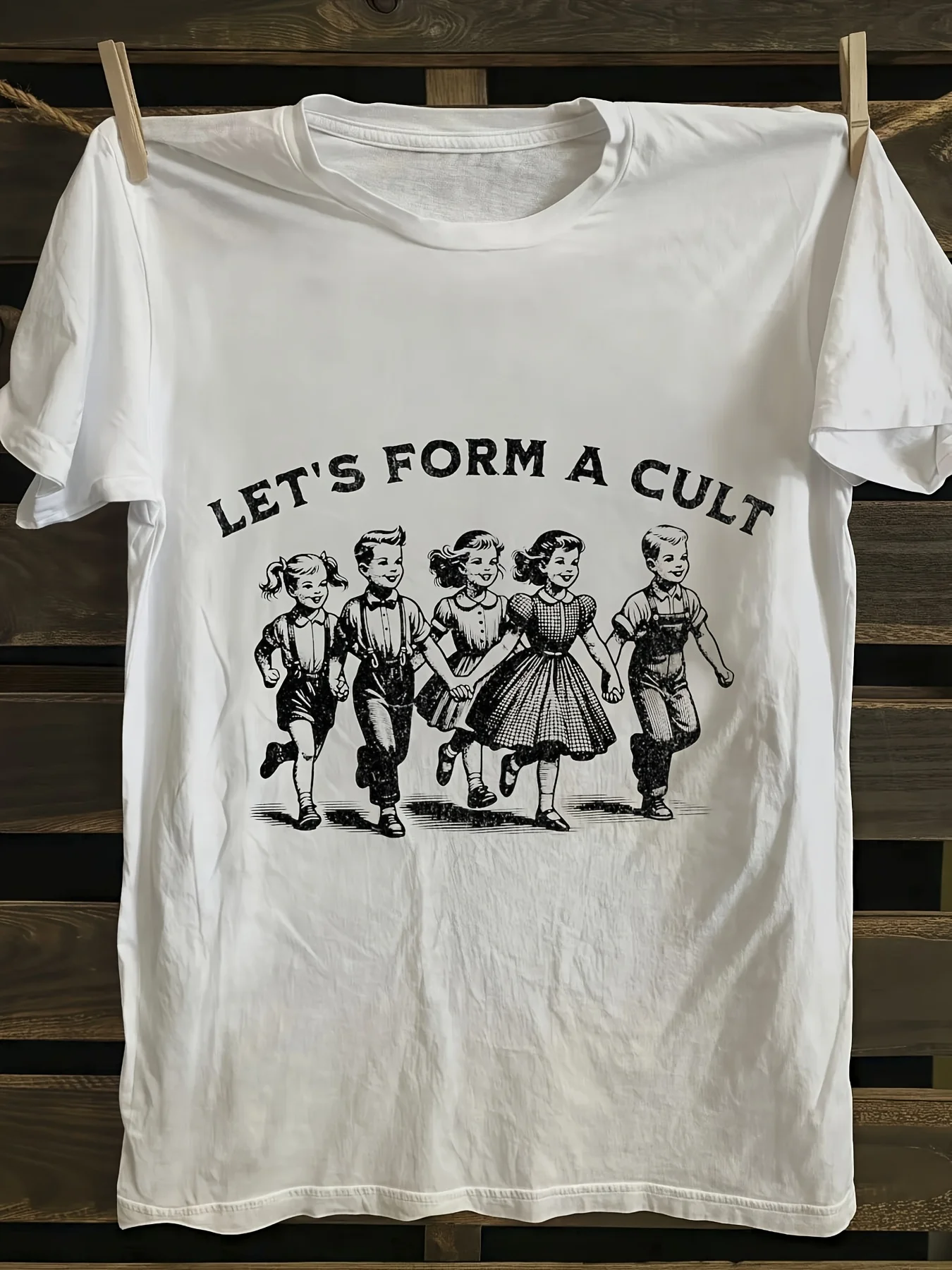 T-shirt graphique pour hommes « Let's Form a Cult » - Design de leader de culte, avec 4 dessins au trait simples de membres, adapté aux tenues décontractées, un cadeau amusant et original, un cadeau de collection pour les amis et la famille !