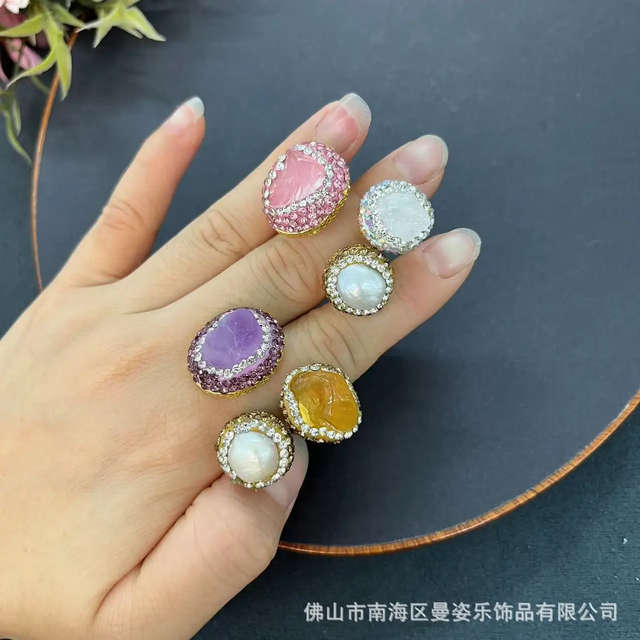 

Natural crystal high-grade full crystal opening adjustable ring live broadcast color-preserving jewelry ring