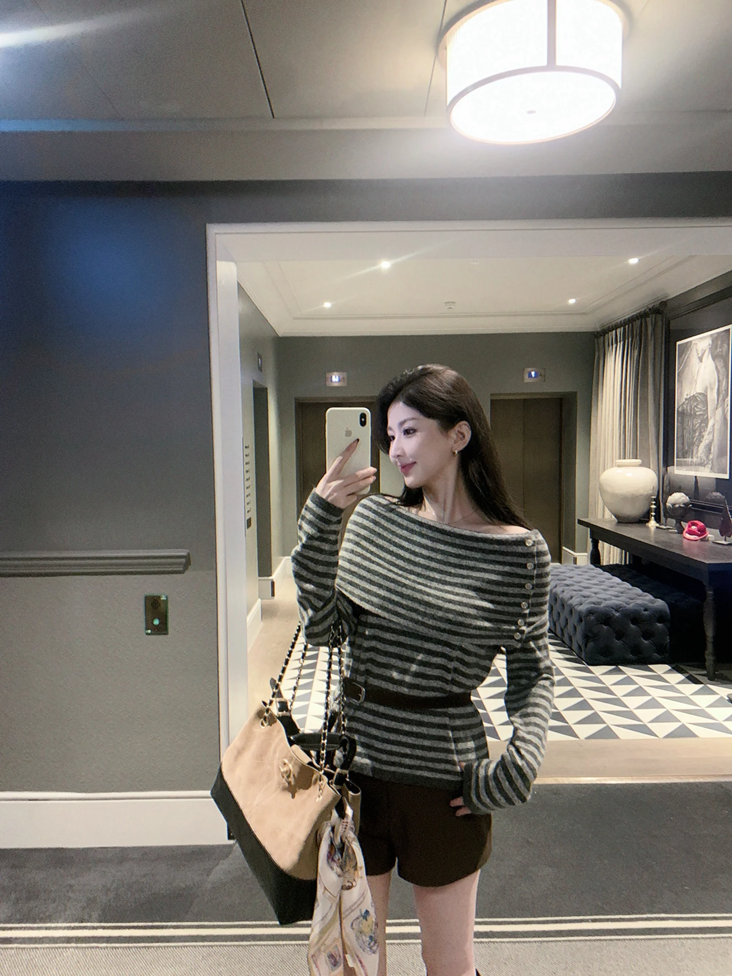 

Новая осенняя коллекция: Мягкий трикотажный свитер в полоску с открытыми плечами, прямой крой, из смесовой шерсти, для женщин