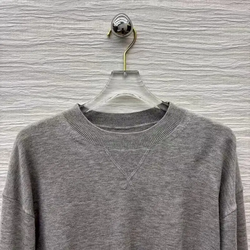 

Loose knitted top for women, round-neck pullover sweater for autumn and winter, versatile commuting and casual sweater
