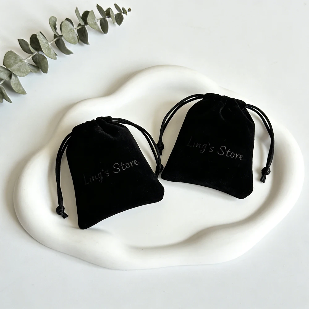 

50 шт. бархатных мешочков для украшений, серег, колец, конфет, подарочные пакеты на Рождество и свадьбу, с завязками, с возможностью нанесения логотипа методом тиснения