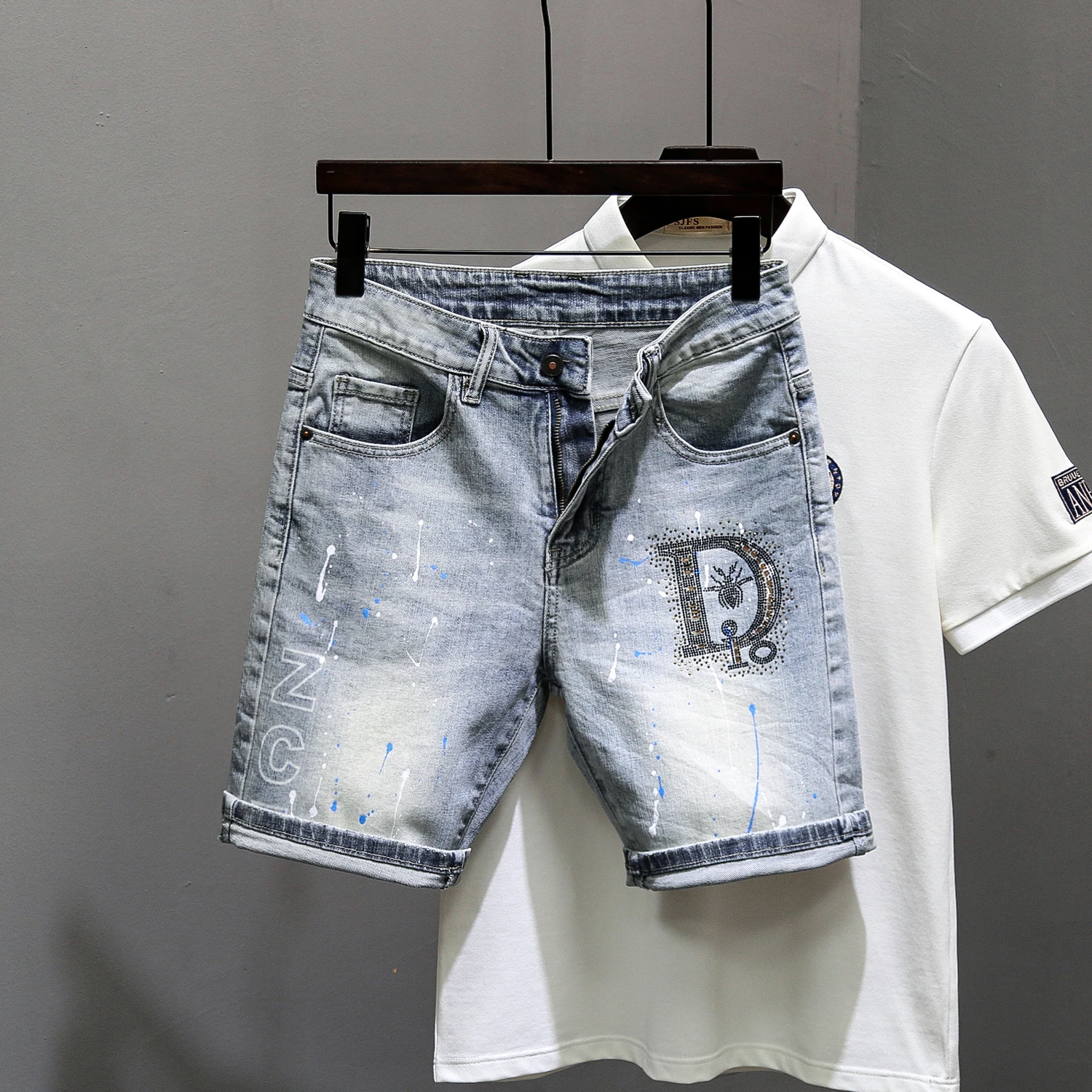 Denim shorts men's summer new slim straight splash-ink printing Korean version of rhinestones Joker pants.