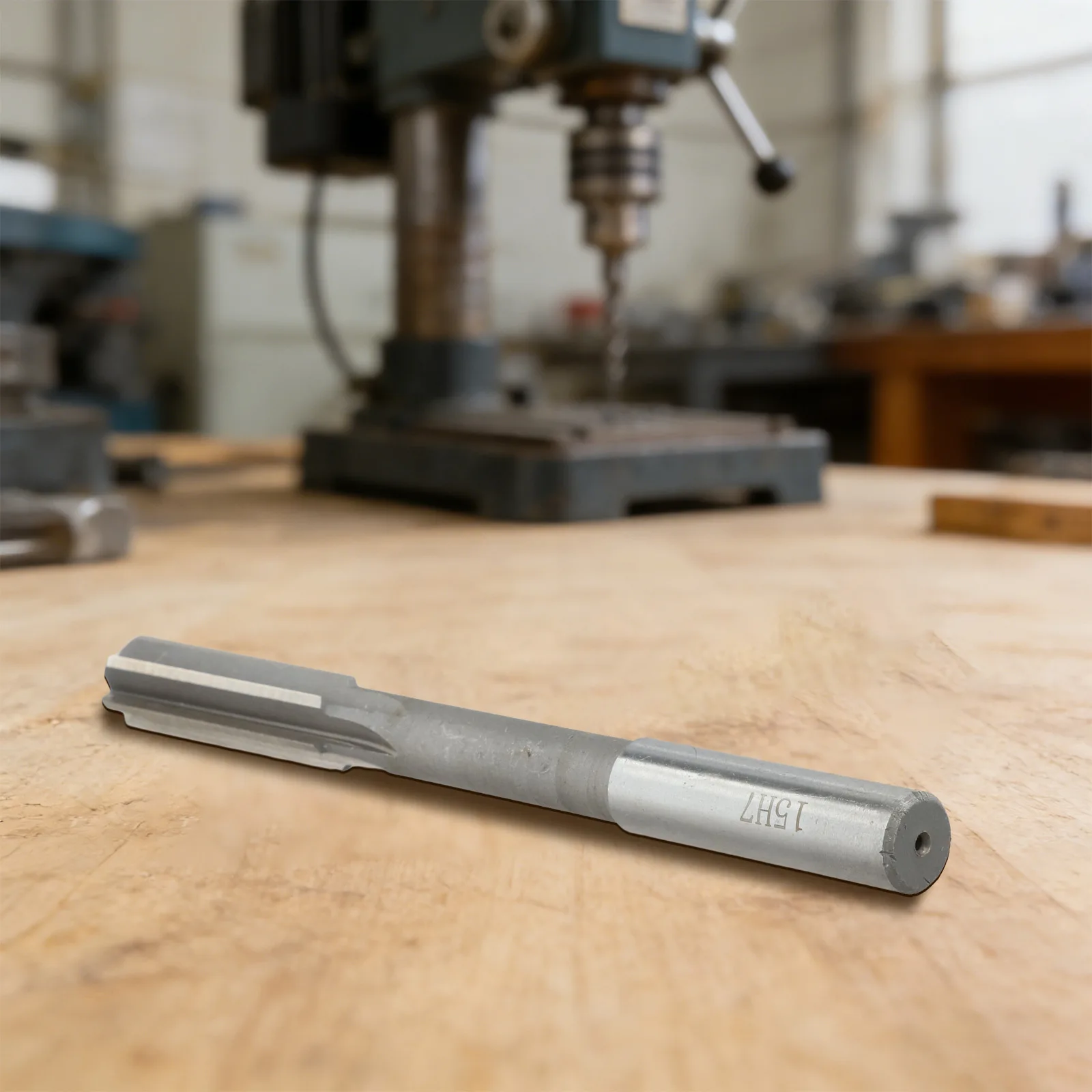 

15mm HSS Chucking Reamer H7 with 6 Straight Flutes Suitable for Milling Machines and Various Toolholder Systems