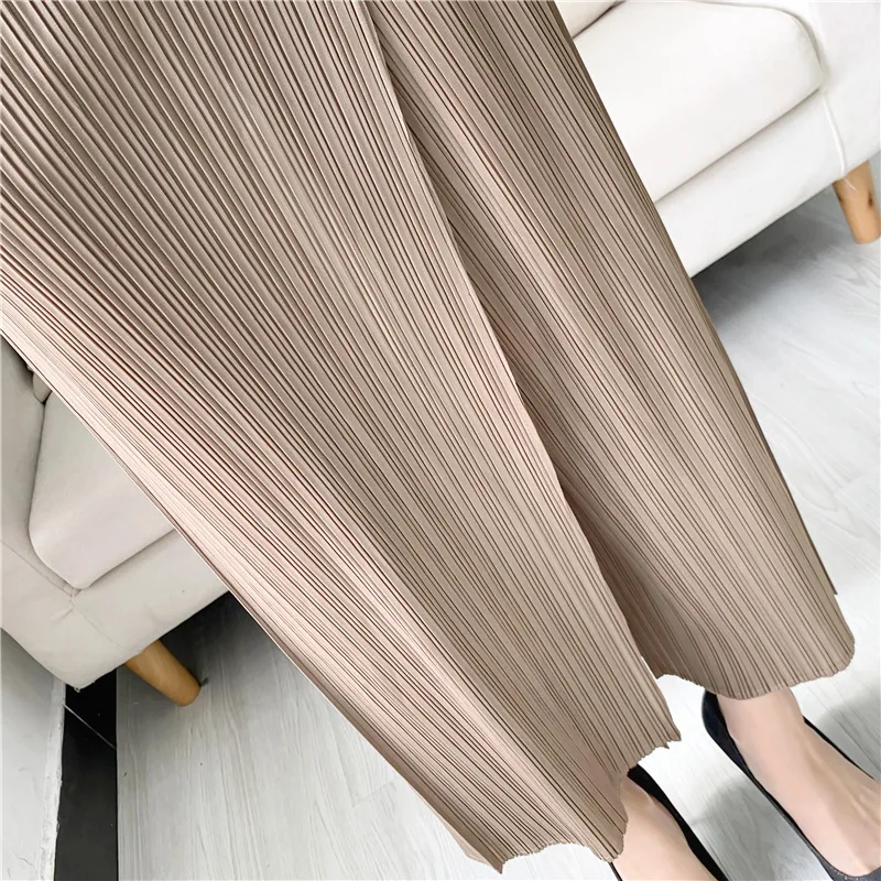 Miyake 2023 Spring/Summer New Wrinkled Straight Tube Pants Slanted Loose Slimming Casual Pants Children\'s Spliced Crop Pants