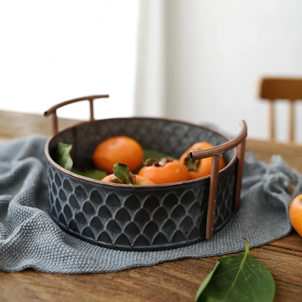 

Creative Old Iron Craft Bread Basket Vintage Kitchen Gardening Storage Basket Dessert Cake Shooting Props Home Furnishing Box