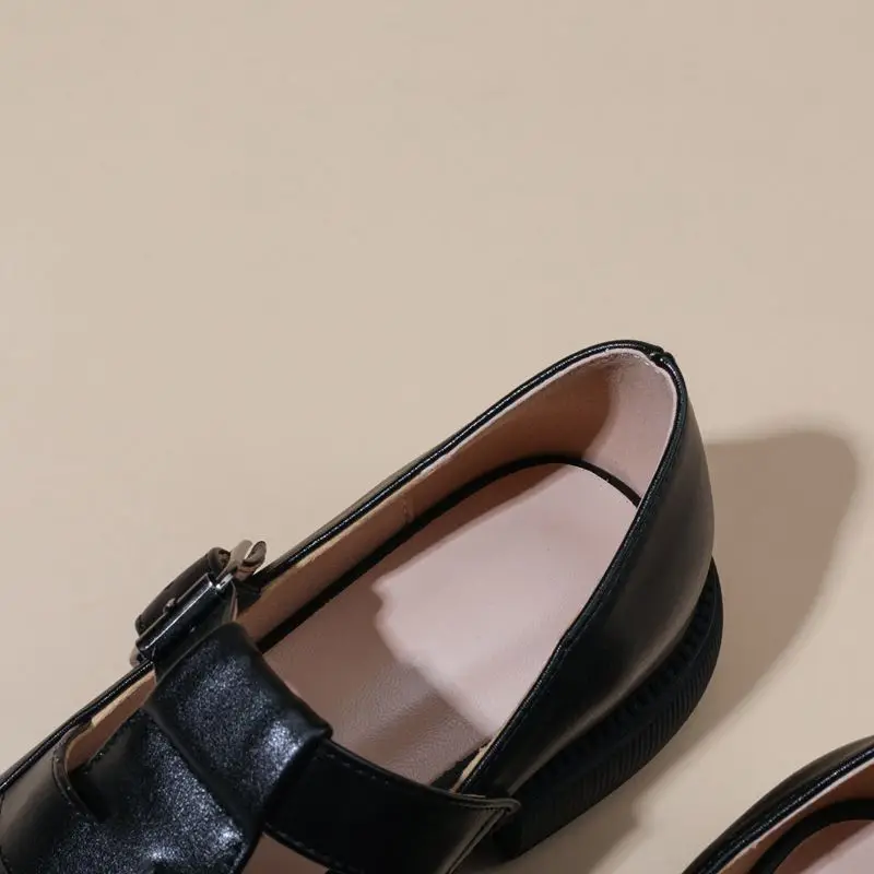 ماركة Girseaby 2025 تخفيضات على حزام مشبك صيفي جديد مقاس كبير 42 43 أحذية نسائية يومية غير رسمية ناعمة أحذية نسائية مسطحة 32 33 بمقدمة مربعة