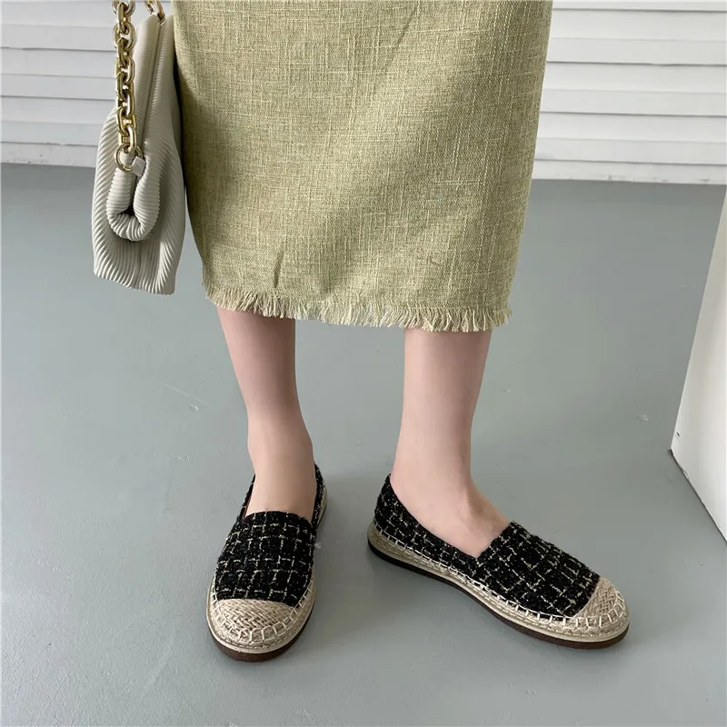 Schwarze flache Slipper Damenschuhe lässig runde Zehen Slip-On Schuhe fallen faul Wohnungen bequeme Damen Gummi Zapatos de Mujer 2024