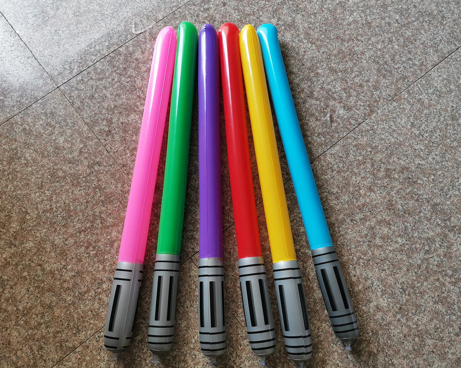 Neues Aufblasbares Lichtschwert Laser-Schwert Spielzeug 100cm Aufblasbarer Stick PVC Aufblasbares Schwert als Geschenk – Detail 10