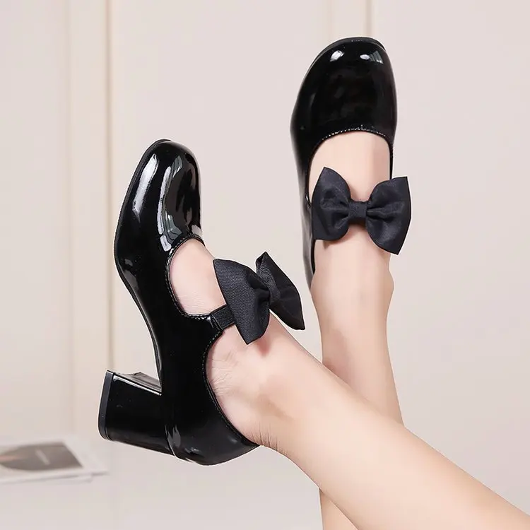 Women\'s Black Patent Leather Pump Bows Decorate Chunky Heels for Party Designer Heels Brand Spring Sandalias Shoes 2024