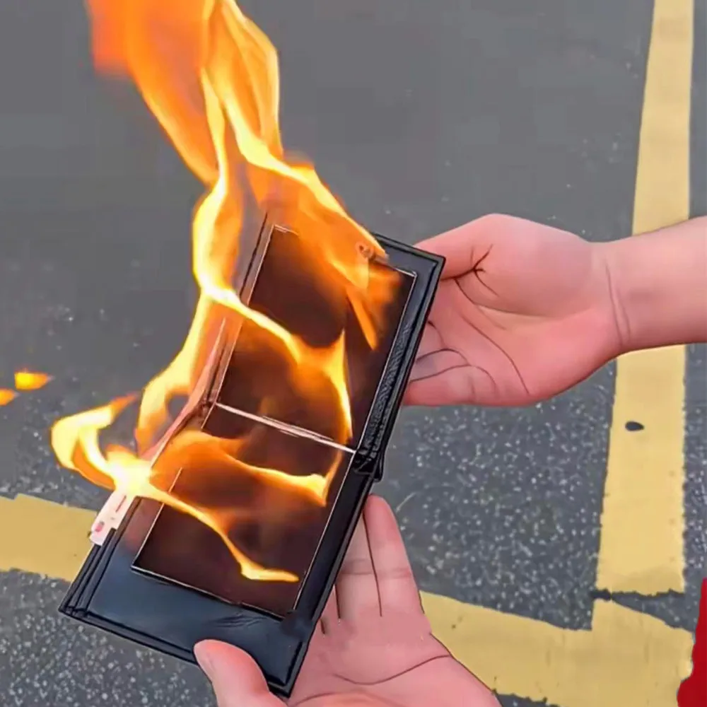 2-in-1 Fire Wallet - Magic Techniques Stage Magic Props Street Card Magic Fun Illusion Magician Wallet Portable Lighter