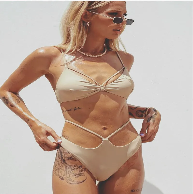 

2025 new European and American women's split swimsuit solid color sexy backless multi-belt sexy two-piece bikini