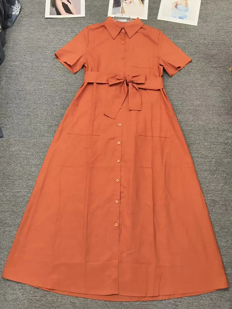 Sommer-2025, Damenbekleidung: Retro-Hemdkleid mit einfarbigem Revers, einreihigem Bindeband und geraffter Taille, modisches gerades Kleid