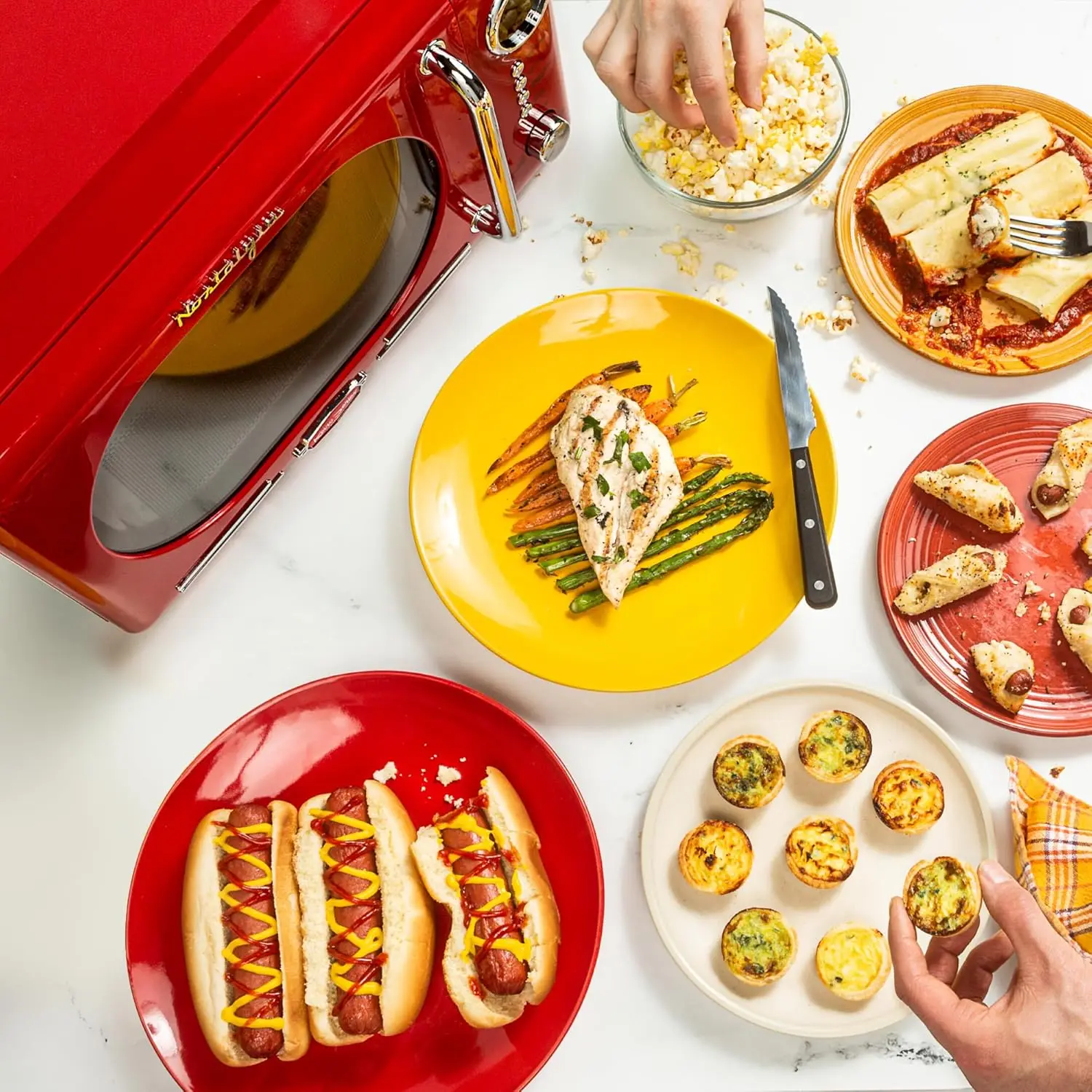 Retro Compact Countertop Microwave Oven - 0.7 Cu. Ft. - 700-Watts with LED Digital Display