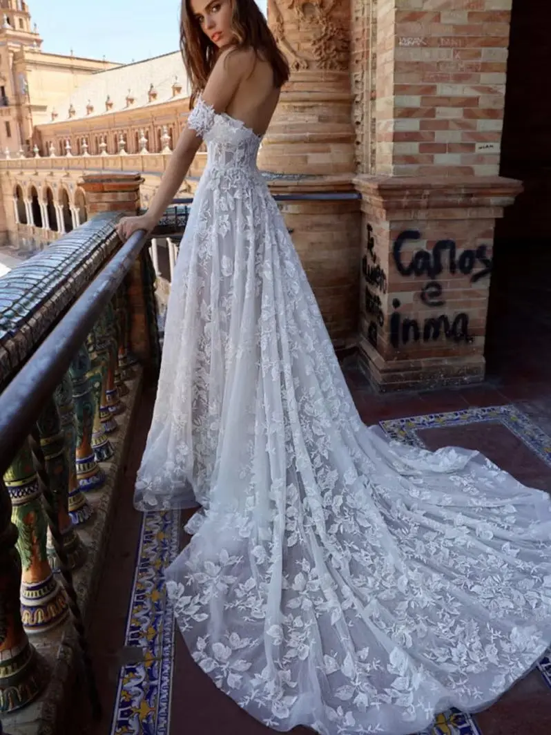 Sexy uma linha vestidos de casamento querida rendas apliques vestidos de noiva feitos sob encomenda aberto volta trem varredura vestido de casamento