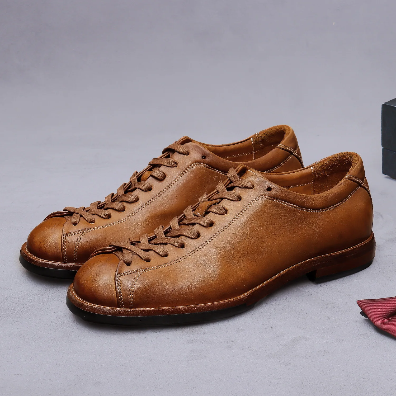 

Men's Retro Cap-Toe Genuine Leather Casual Shoes Designer Lace-Up Walking Footwear Thick Sole Non-Slip Male Shoes for Daily Wear