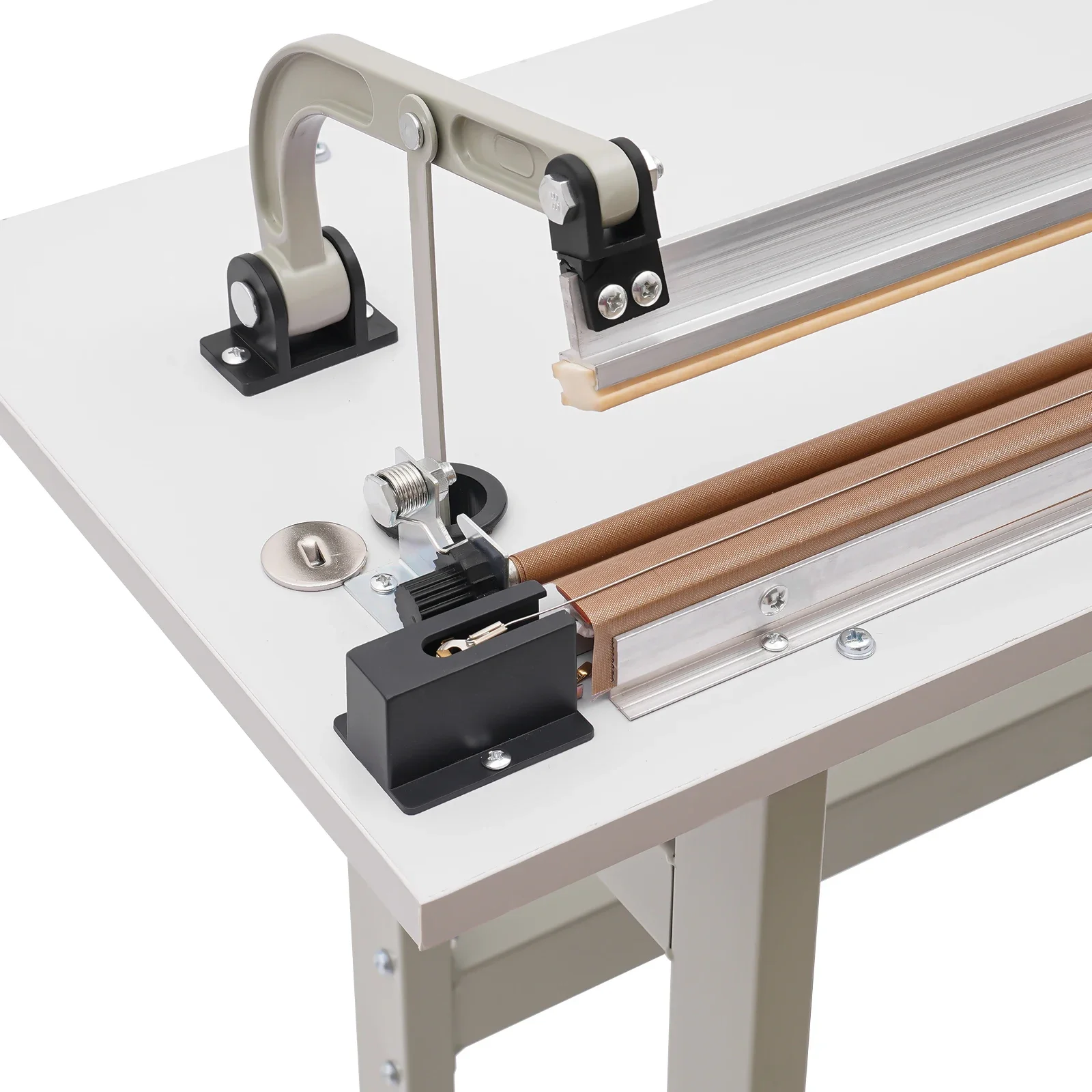 Машина для термосварки педалей ног мощностью 850 Вт Максимальная длина запечатывания 22,83 дюйма для пищевой промышленности, медицинской промышленности и т. д.