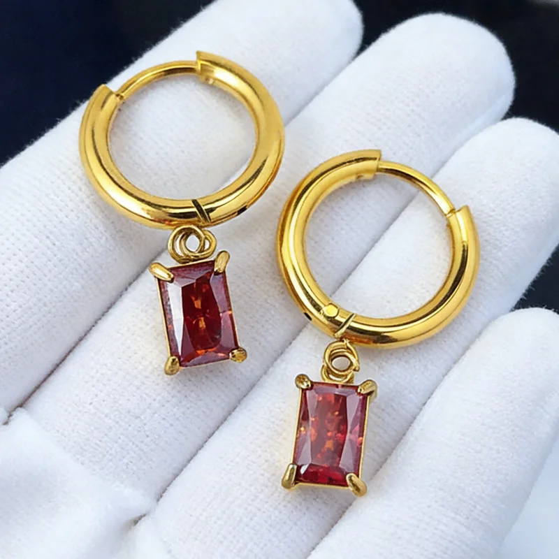 

1 Pair 0.8Carat Exquisite and Luxurious Rectangular Red Synthetic Moissanite Golden Drop Earrings, An Ideal Memento for Banquets