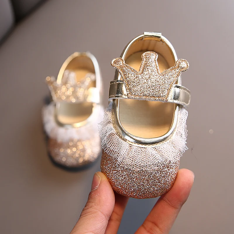 0-18M Nette Frühling Neugeborenen Goldene Baby Schuhe Nicht Slip Tuch Unten Mädchen Schuhe Elegante Atmungs Casual Baby erste Wanderschuhe