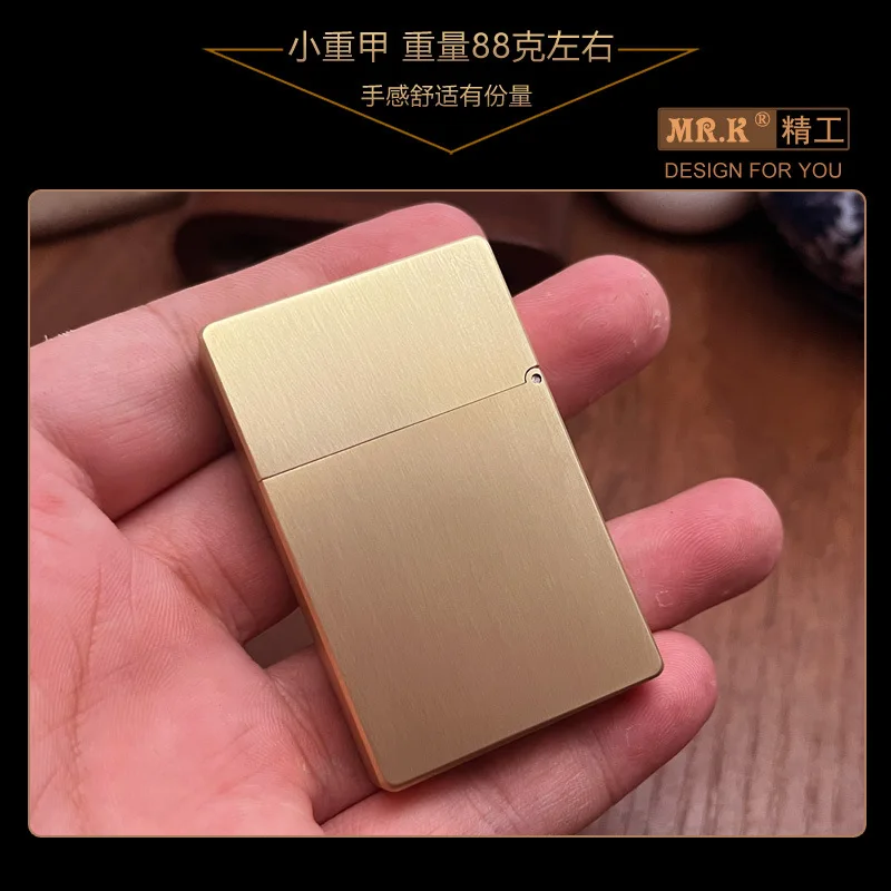 Exquisite Carving Warrior Fuel Oil lighter  Heavy Bronze Trench Kerosen Lighter Vintage Armor Classic Men\'s Lighter Gift Box