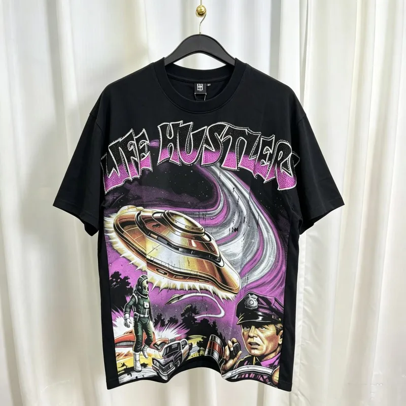 Summer Men Women Alien Invasion Graffiti Print Hustlers Tshirts Contrasting Colors Hotfix Rhinestone Letter Logo Short Sleeve