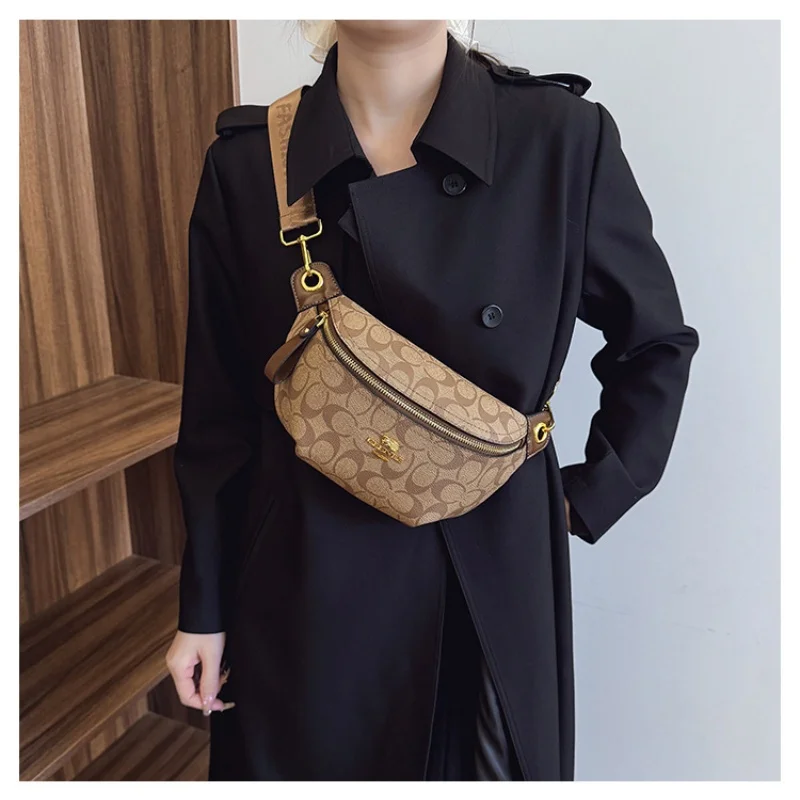 Women's Shoulder Bag 2026 New Vintage Print Wide Shoulder Strap
