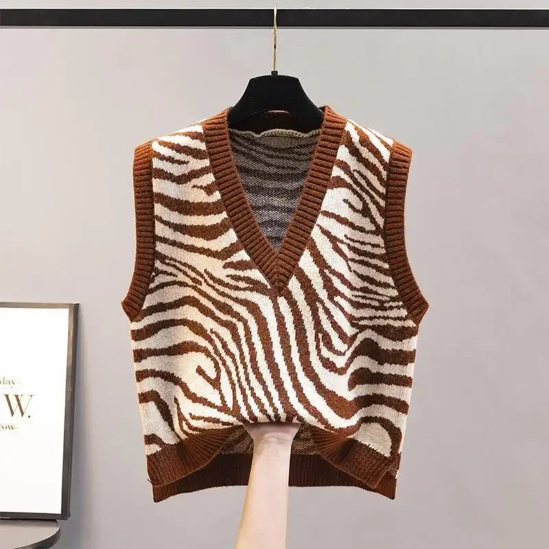 New In Sweater Women's Vest V-Neck Sleeveless Top Casual Elegant Stripe Tank Top Winter Korean Office Lady's All-Match Knitwear