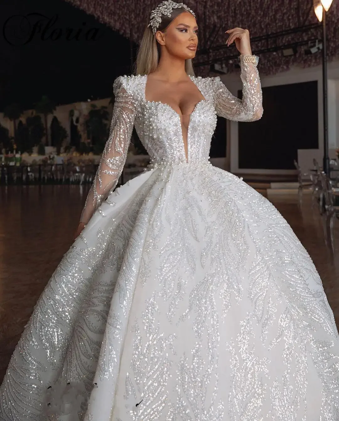 

Customized Luxury Square Neckline Shinny Beads Pearls Ballgown Wedding Dress Chapel Train Robe De Mariée Puffy Long Sleeve