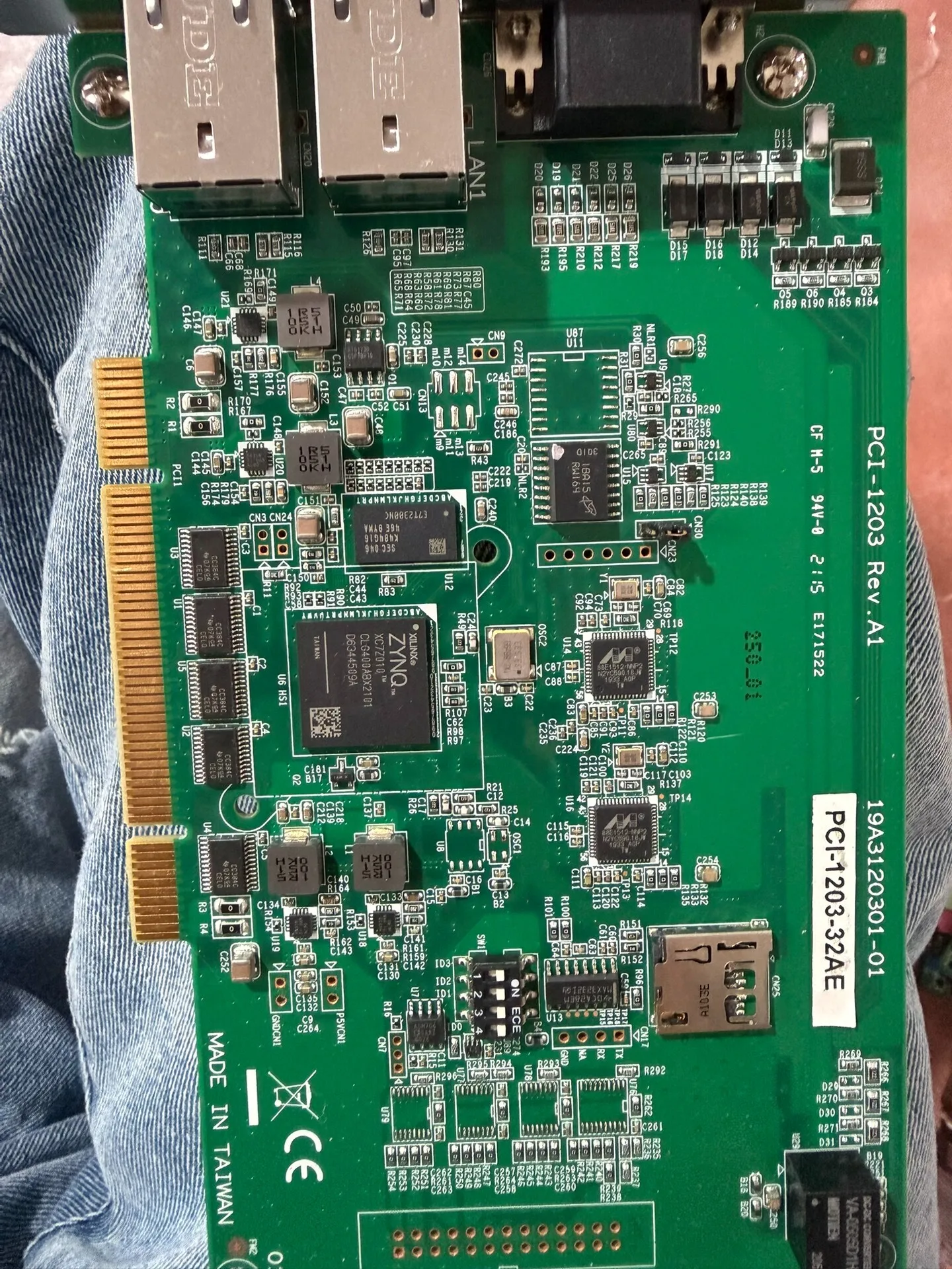 Advantech PCI-1203-32AE 06AE PCIE-1203