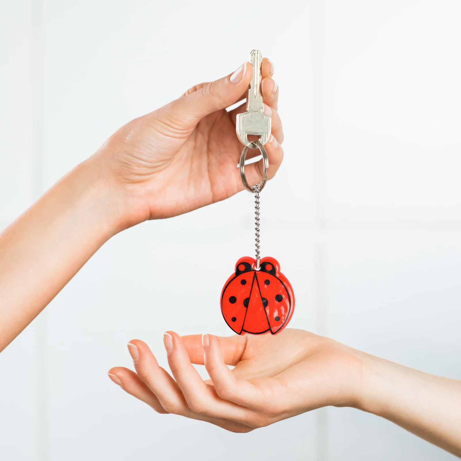 

12Pcs Ladybug Reflective Pendant Creative Safety Keychain Bag Backpack Purse Decoration Key Bag Reflective Tags for Backpack