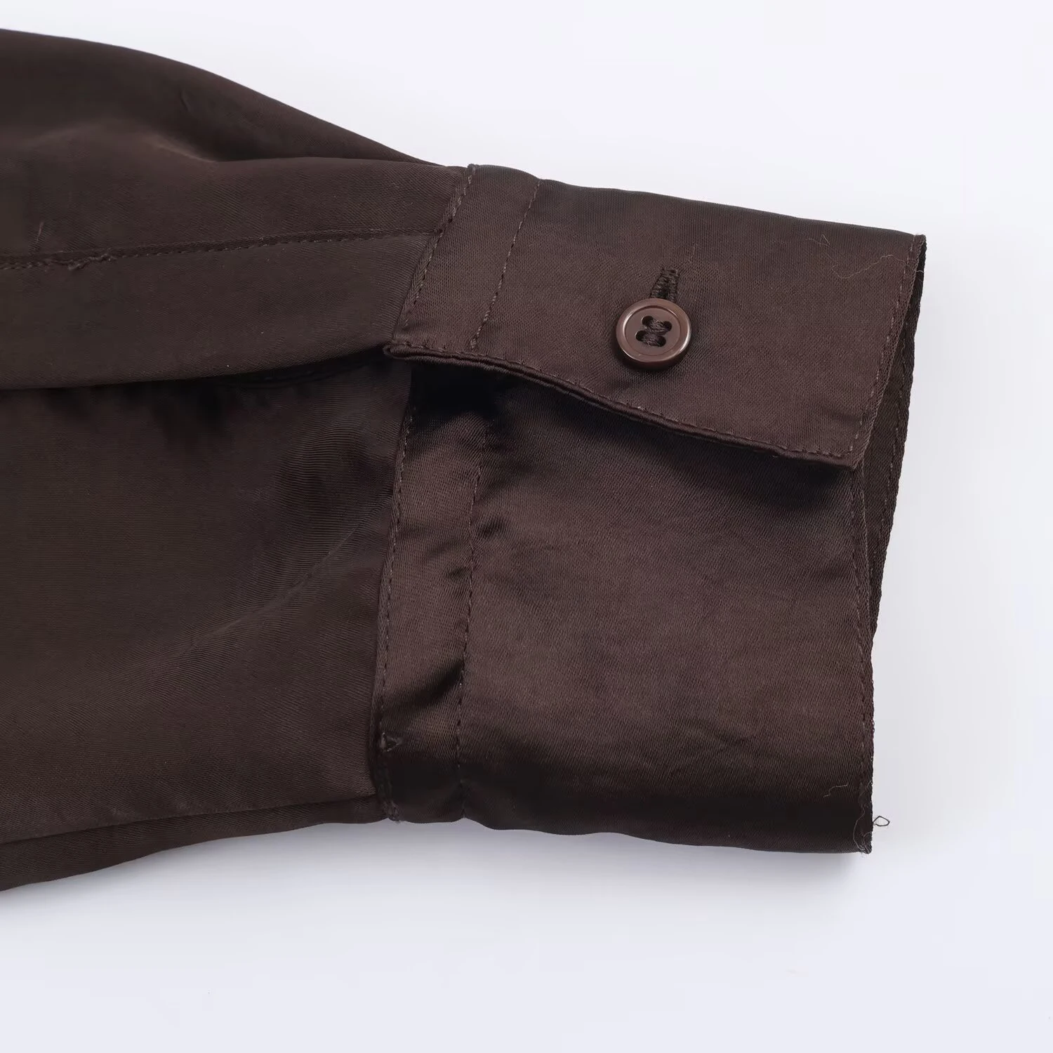 Camisa holgada de manga larga con textura de seda para mujer, nueva moda y hermosa, para lucir delgada y de alta gama, invierno 2025