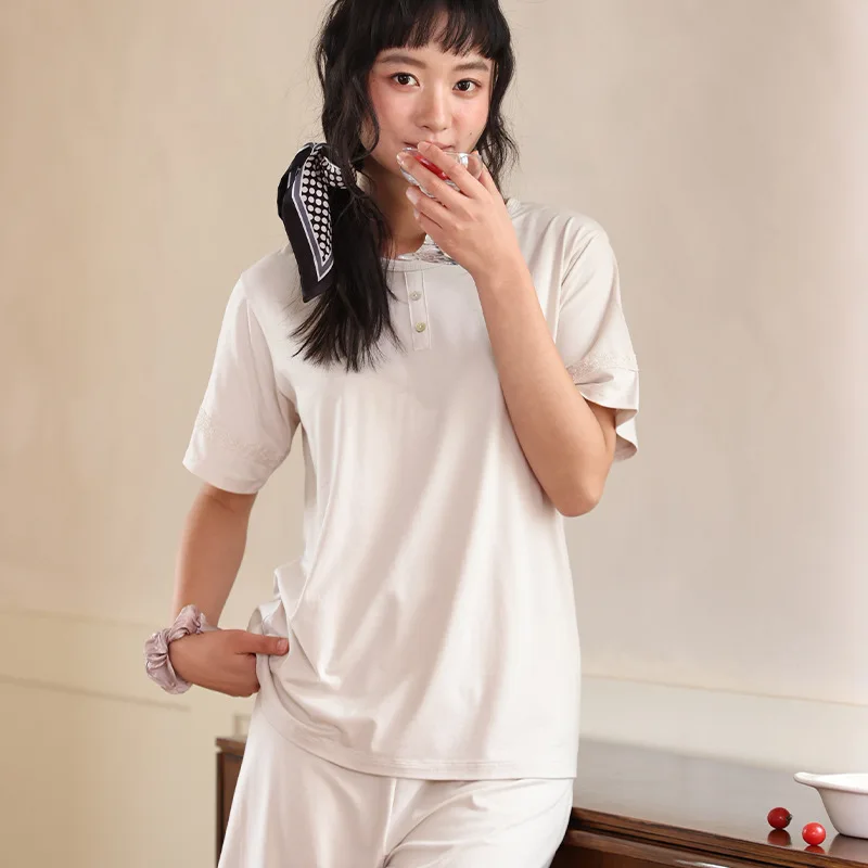 New spring and summer round neck loungewear women's mulberry silk short-sleeved shorts loose suit lace high-end outside pajamas