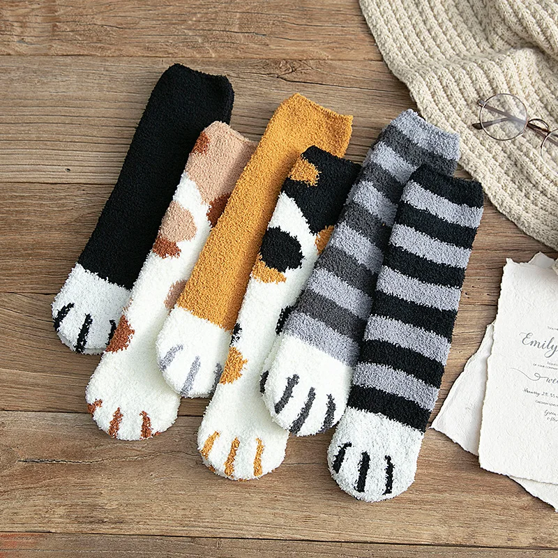 Calcetines de terciopelo Coral para mujer y niña, medias gruesas de tubo medio con garra de gato, para dormir en el hogar, Otoño e Invierno