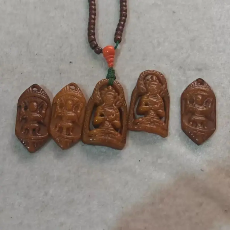 10pcs/lot typical Tibetan element weathered pulp old bone carved thangka pendant amulet Buddha Conch stupa Scripture Collectible