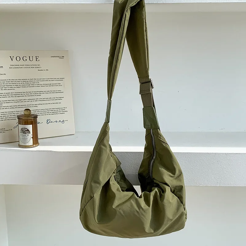 Bolsa de ombro de nylon grande para mulheres, bolsa hobos jovem, casual tiracolo estilo coreano, nova moda, verão, 2024