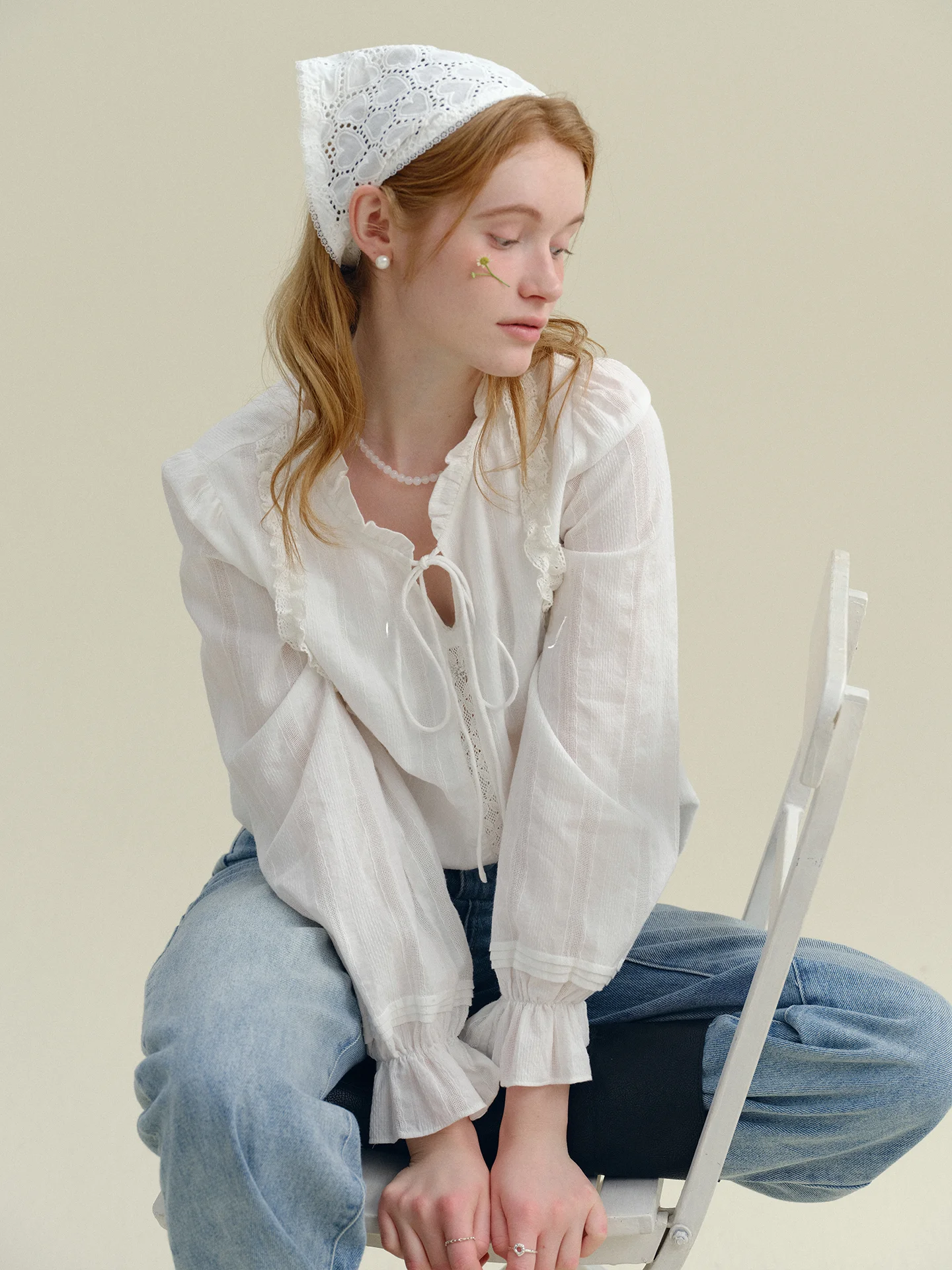 

Rina Berry Design Sense Bow Tie Lace Trim Hollow Early Spring Top Gentle Commute Atmosphere Shirt Pure Cotton Long Sleeve Women