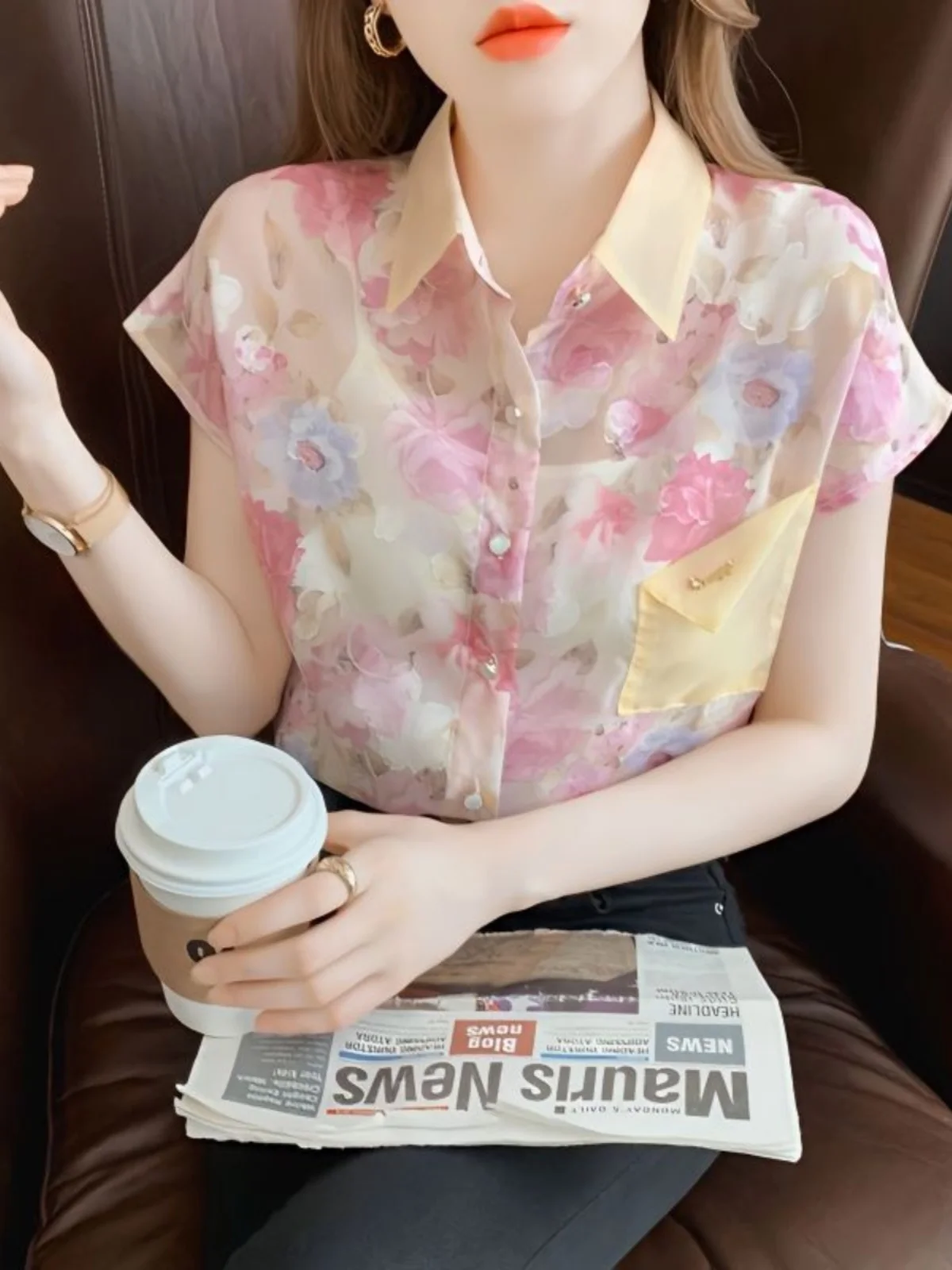 ファッショナブルな花柄プリントシフォンポケットチーフ女性用デザイン夏半袖カジュアルスタイルハンカチファッショナブルなアクセサリー