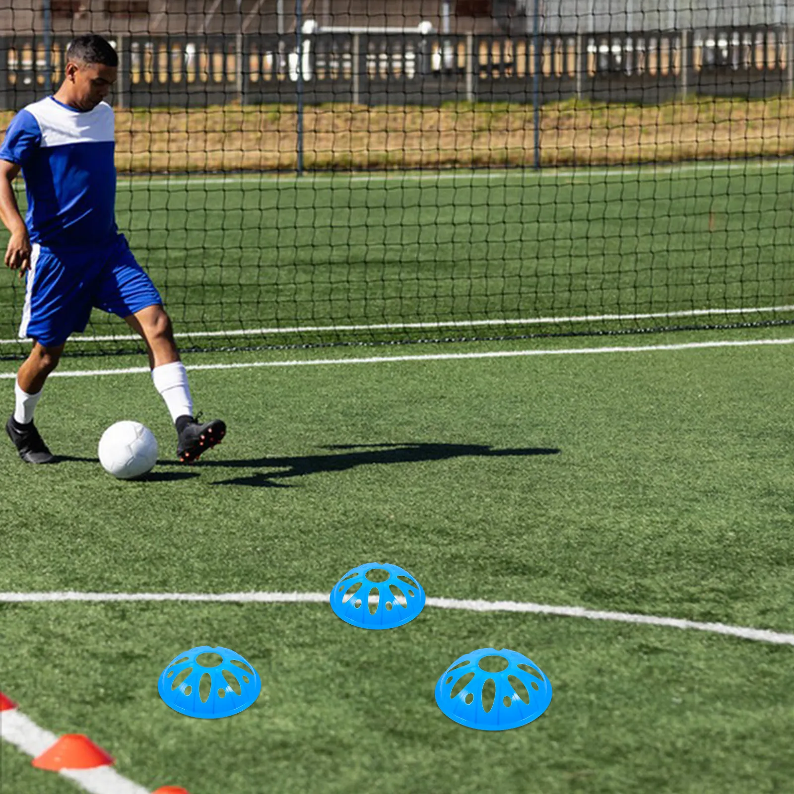 4Pcs Heavy Duty Soccer Training Cones Pe Plastic Non Fade Bright Color Outdoor Sports Cones for Football Taekwondo Agility