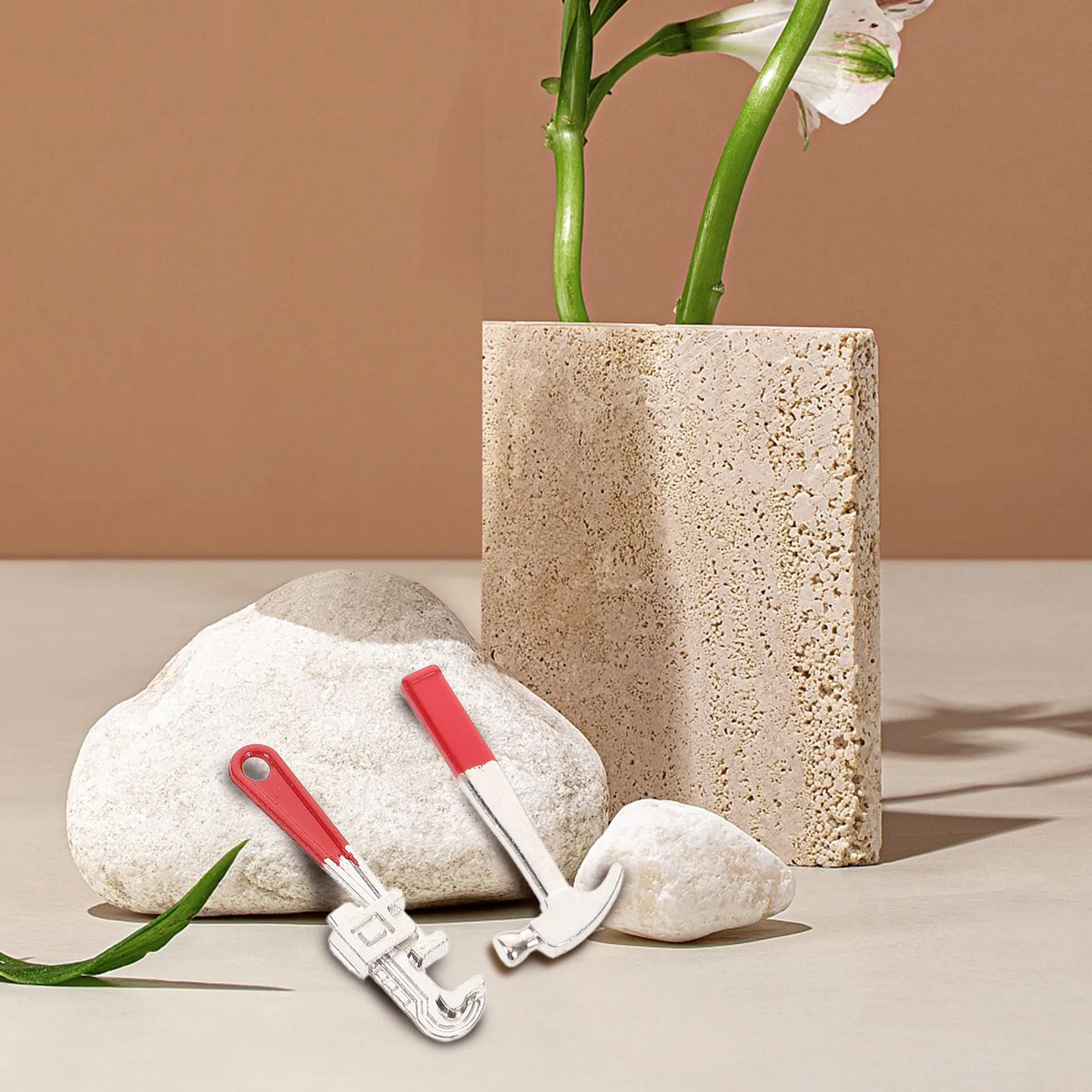 8 個ミニチュアハンマーレンチセットドールハウス用ミニツール Diy クラフトプロジェクト写真小道具アクセサリーキットビルディング