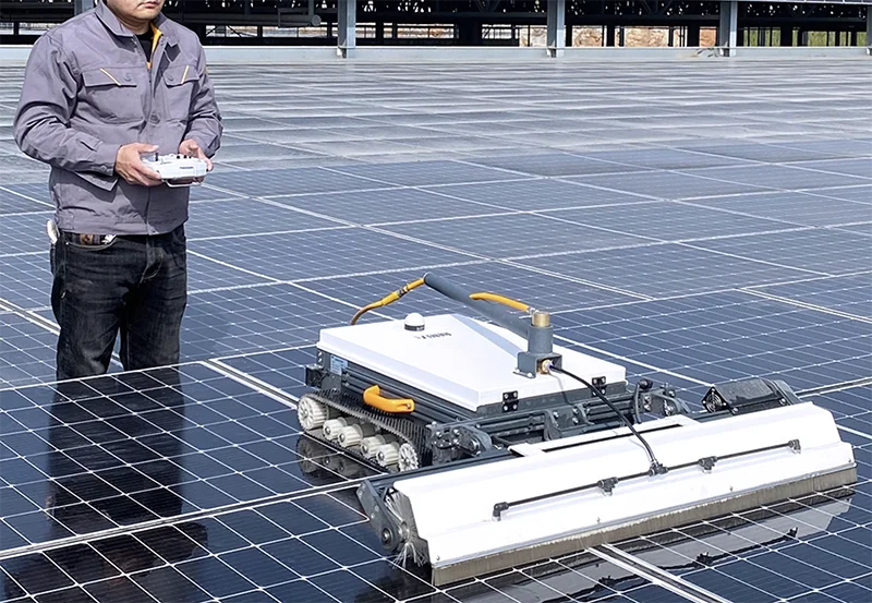 Smart Remote control track Solar panel Cleaner photovoltaic cleaning Robot
