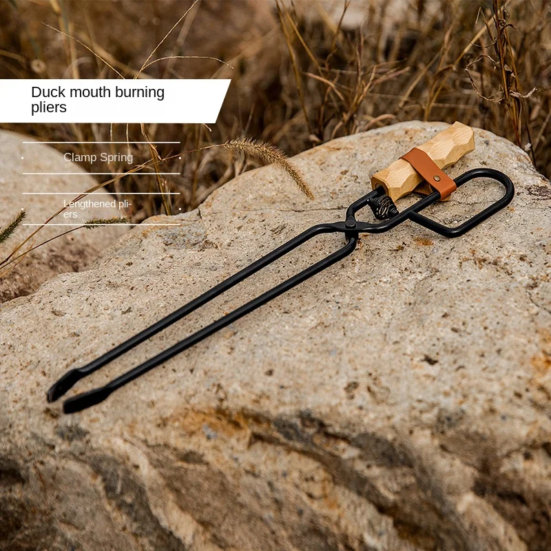 Outdoor barbecue clips don't burn your hands. Solid wood handle charcoal clip duckbill long clip to re-clamp the tongs.