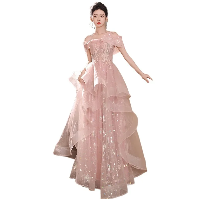2026 New One Shoulder Pink Embroidered Mesh Evening Dress Fashion High End Light Luxury Host Annual Meeting Art Exam Dress