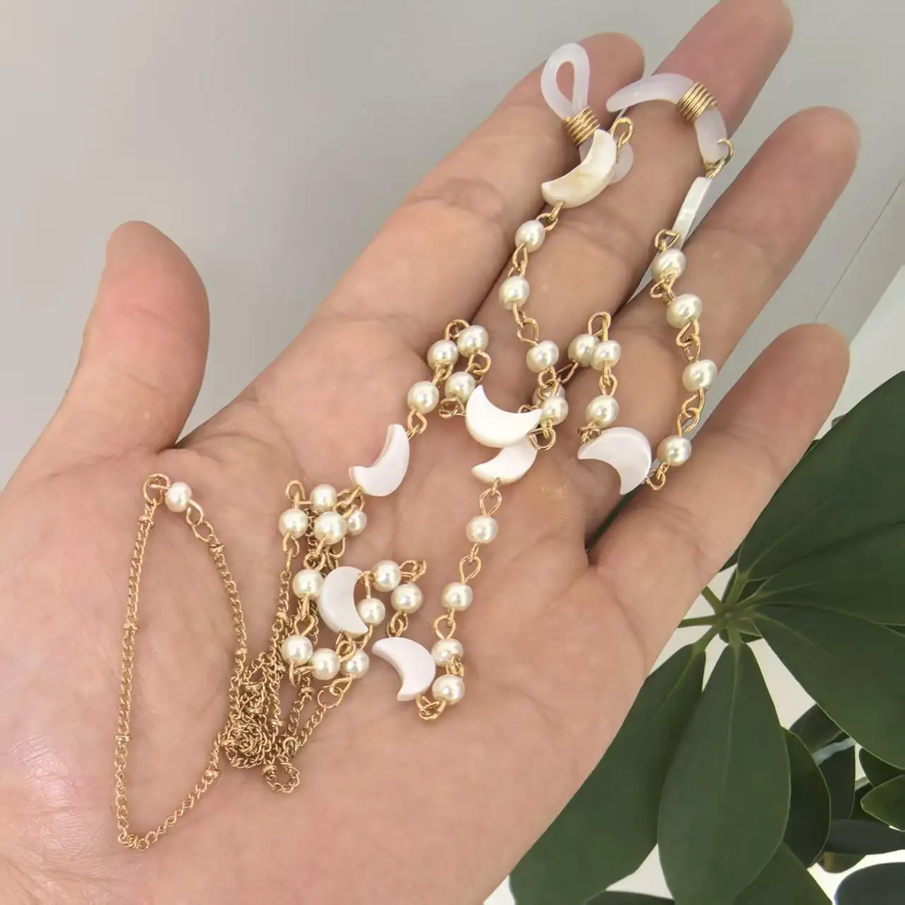 Shell Moon Pearl Glasses Chain