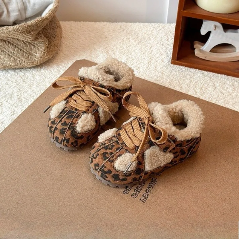 الفتيات ريترو ليوبارد الدافئة شعر منخفض أعلى حذاء كاجوال 2025 الشتاء الأطفال موضة تنوعا أفخم أحذية رياضية قطنية مريحة #3