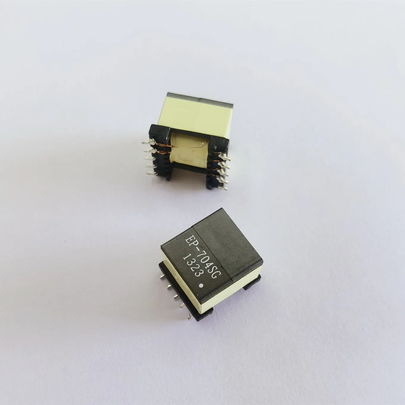 Original new 100% EP13-704SG EP13 SMD 1:1 flyback power transformer 13W 36-57V to 5V 1.25A 200KHZ 40UH