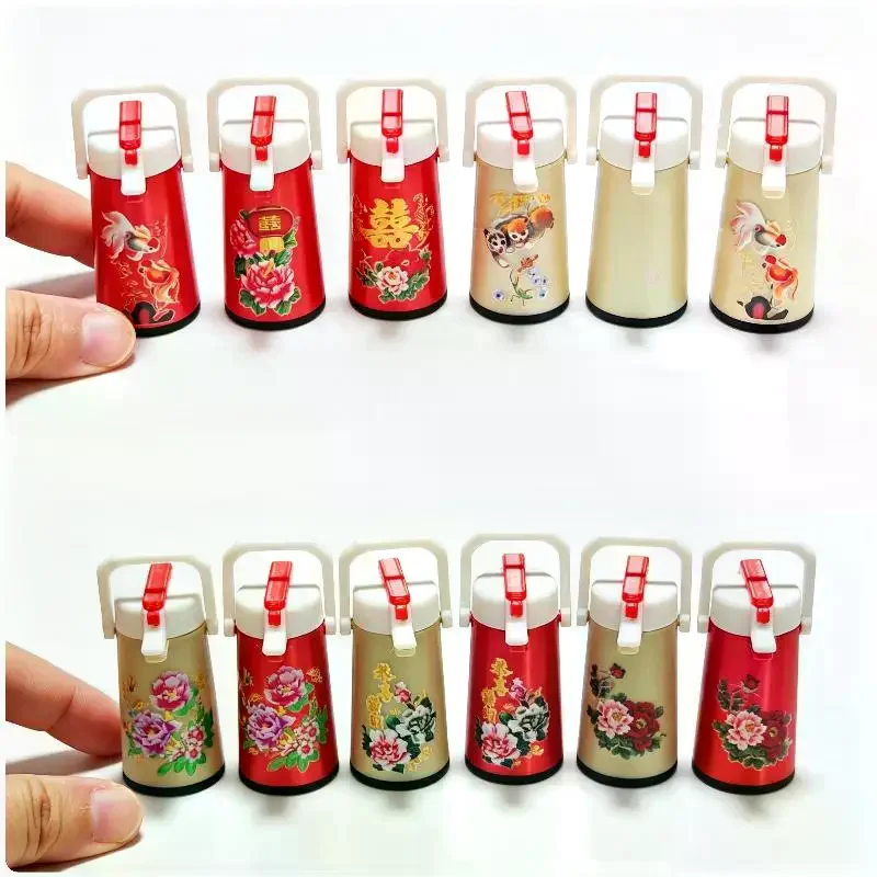 Mini Warm Water Bottle Thermos Model Ornament For 1/12 Dollhouse Chinese Nostalgic Scene Decor Accessory Random Design 1/12
