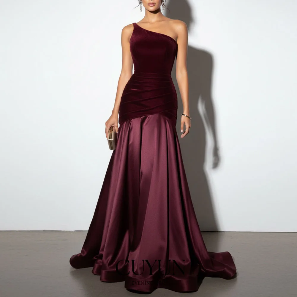 

CUYUN One Shoulder Burgundy Evening Gown Satin Ruched Split Joint Velvet Sleeveless Prom Gown Dress Customized Formal Dresses