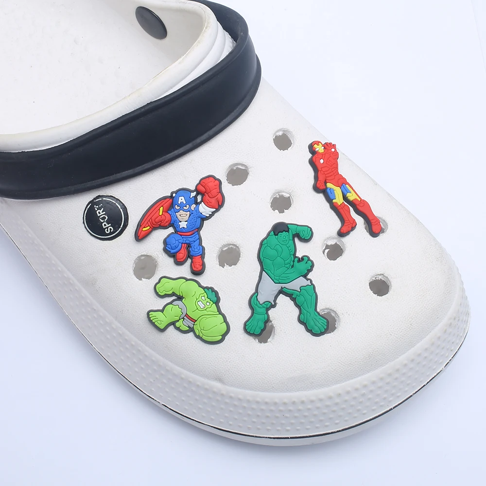 30 Stück Hot Toys Cartoon Superhelden-Serie PVC Schuhzubehör für Jungen und Mädchen, abnehmbare, wasserdichte, kreative DIY-Schuhdekorationen – Detail 6